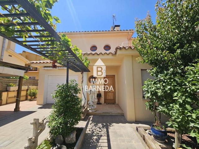 Villa en venta en Roses