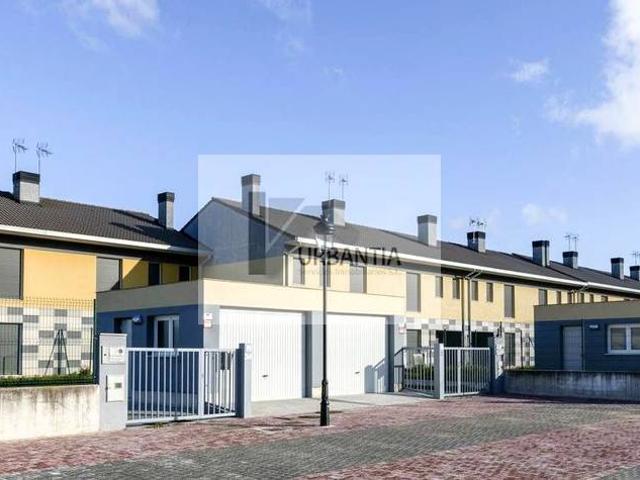 Chalet en venta en Izarbeibar-Novenera, Navarra