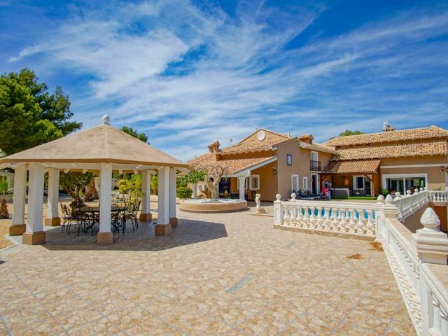 Chalet en venta en Casco Antiguo - Santa Cruz - Ayuntamiento, l'Alacantí