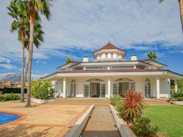 Chalet en venta en Casco Antiguo - Santa Cruz - Ayuntamiento, l'Alacantí