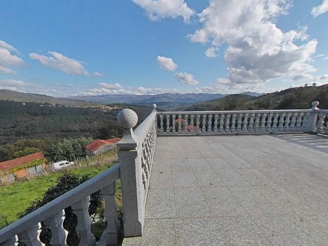 Villa en venta en Entrimo