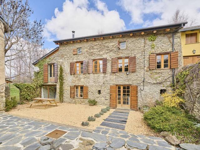 Villa en venta en Girona