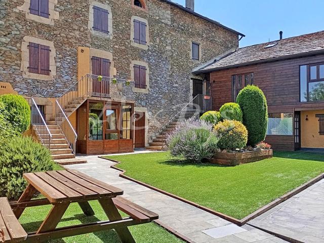 Villa en venta en Girona