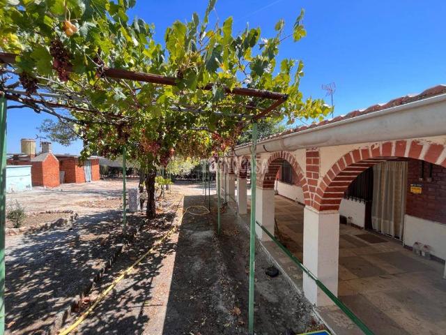 Villa en venta en Erustes