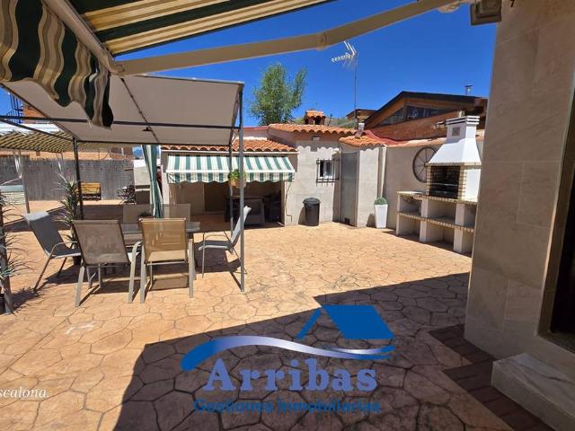 Villa en venta en Escalona