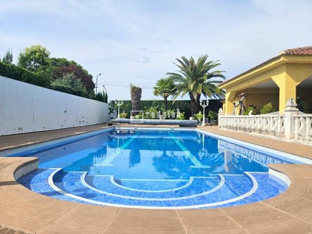 Villa en venta en Escalona