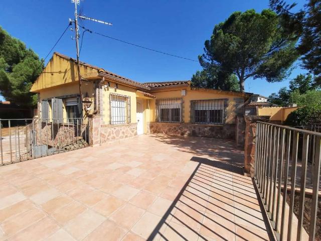 Villa en venta en Escalona