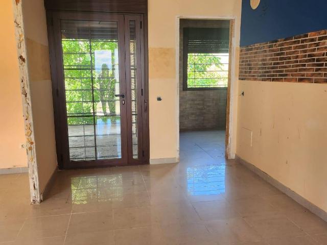 Villa en venta en Espinosa De Henares