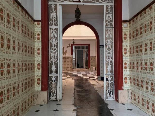 Chalet en venta en Utrera, Andalucía