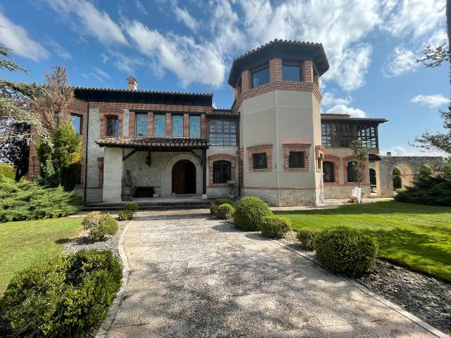 Villa en venta en Valladolid, Plaza Mayor