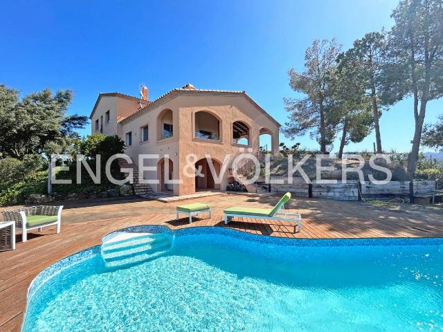 Villa en venta en Falset