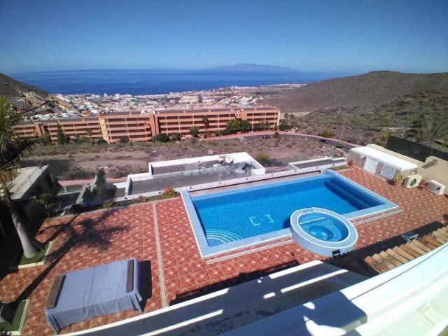 Chalet en venta en La Postura, Adeje