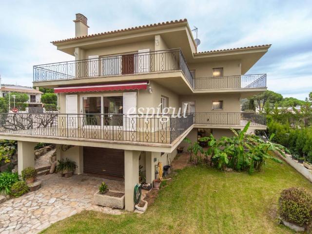 Villa en venta en Castell-platja D'aro