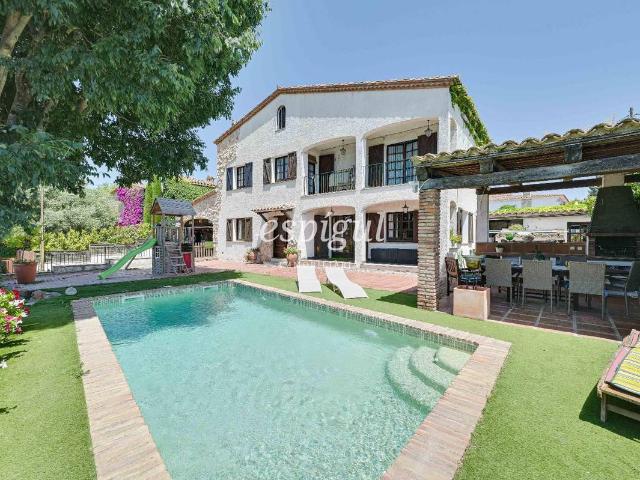 Villa en venta en Castell-platja D'aro