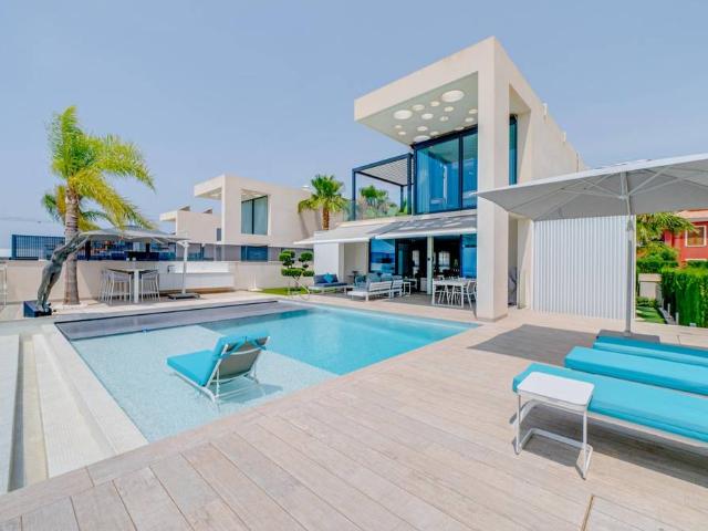 Villa en venta en Finestrat