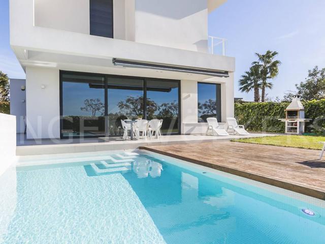 Chalet en venta en Centrevila, Garraf