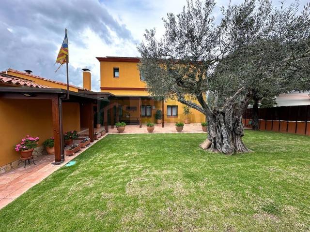 Villa en venta en Forallac, Vulpellac