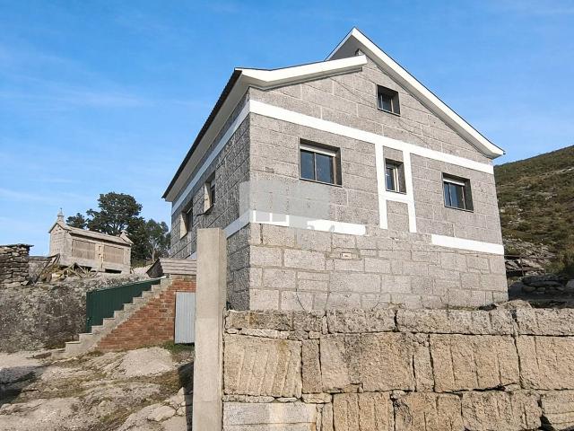 Chalet en venta en Fornelos de Montes, Vigo