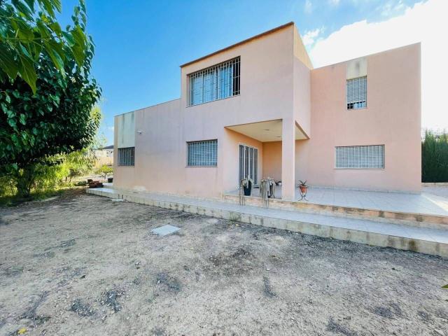Villa en venta en Fortuna Villa en venta en Fortuna