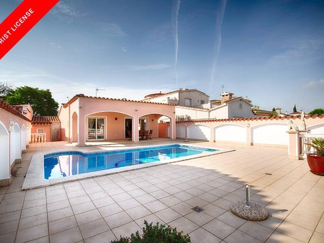 Chalet en venta en Empuriabrava, Alt Empordà