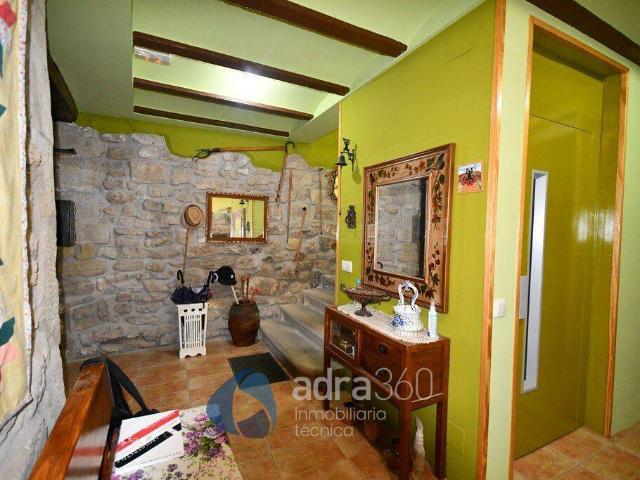 Chalet en venta en Fuenmayor, La Rioja