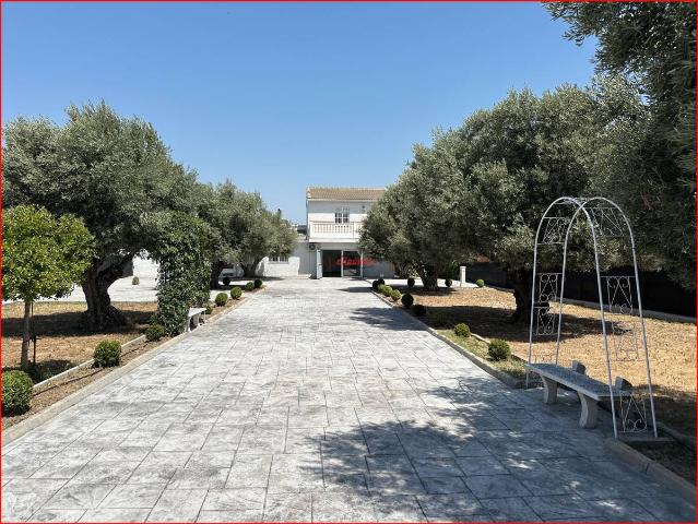 Villa en venta en Fuensalida