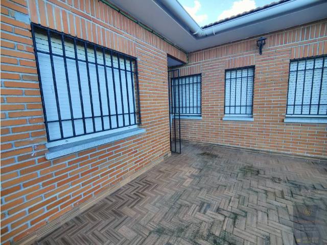 Villa en venta en Fuensalida