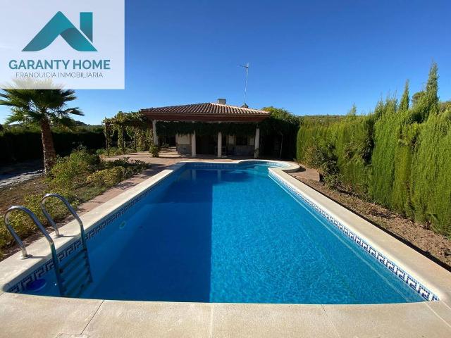 Chalet en venta en Fuensanta De Martos, Jaén