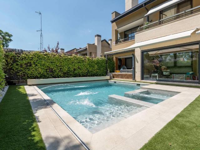Chalet en venta en Cobeña, Madrid