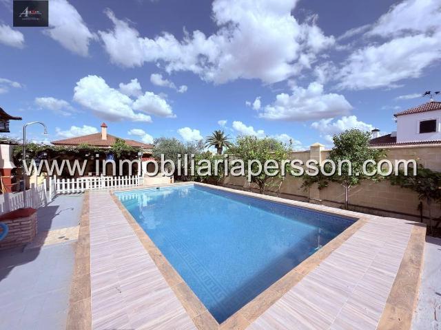 Chalet en venta en Fuente Palmera, Andalucía