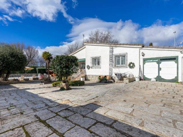 Villa en venta en Colmenar Viejo