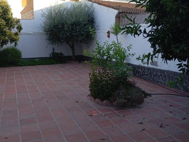 Chalet en venta en Fuente Vaqueros, Granada