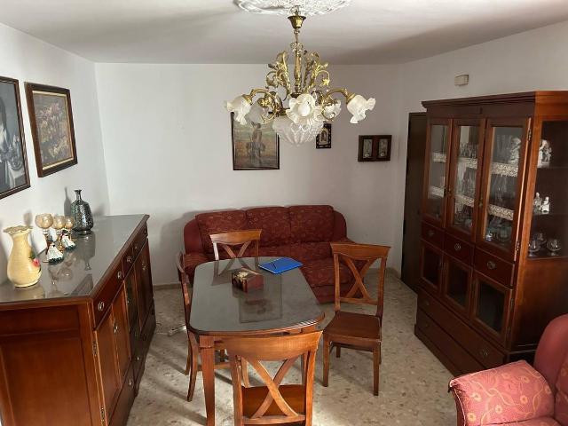 Villa en venta en Antequera