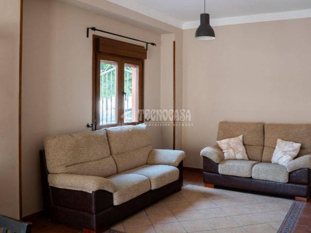 Villa en venta en Antequera