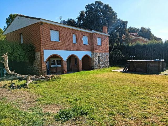 Chalet en venta en Fuentenovilla, Guadalajara