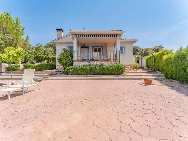 Chalet en venta en Fuentenovilla, Guadalajara