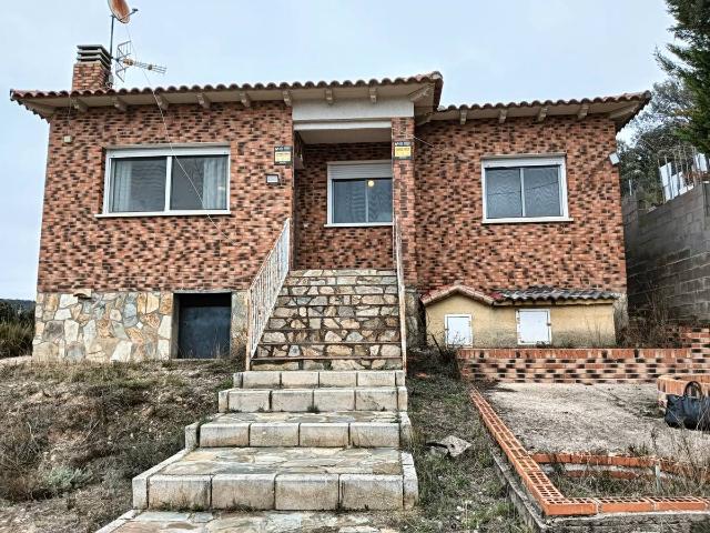 Chalet en venta en Fuentenovilla, Guadalajara