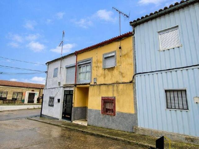 Chalet en venta en Fuentes De Béjar, Castilla y León