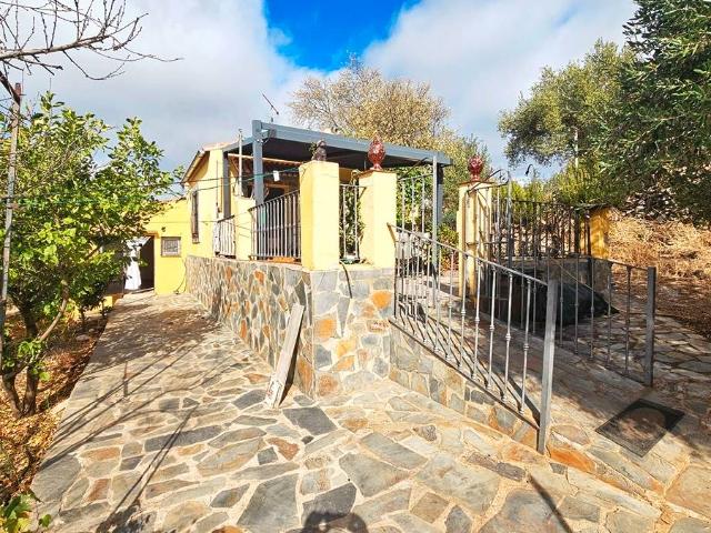 Chalet en venta en Fuentes De León, Badajoz