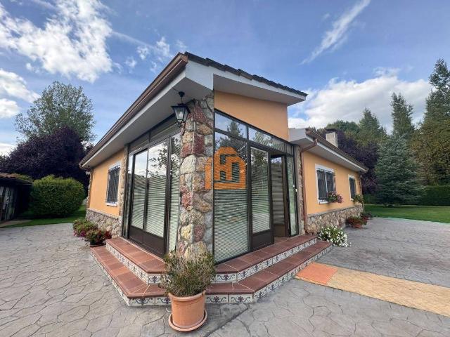Chalet en venta en La Flecha de Torío, Garrafe de Torío