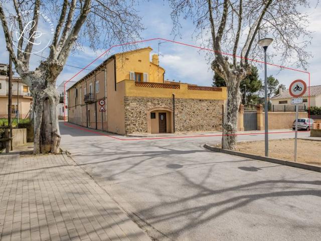Villa en venta en Garriguella, Garriguella de Dalt