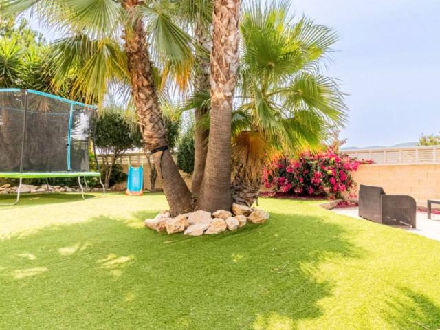 Villa en venta en Gata De Gorgos