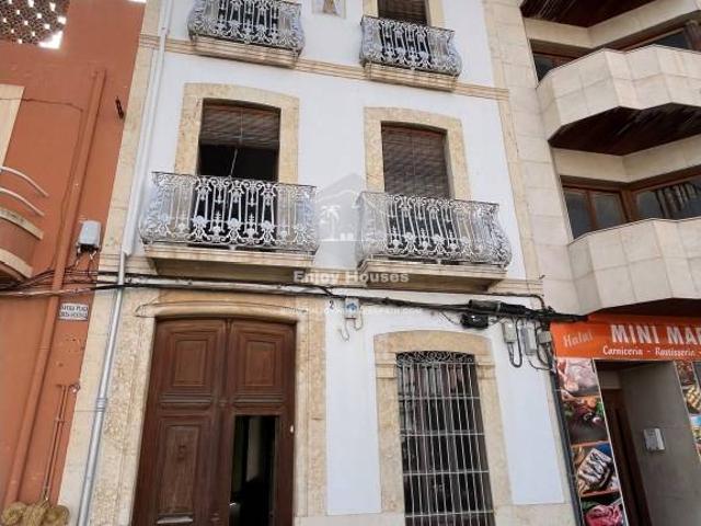 Villa en venta en Gata De Gorgos