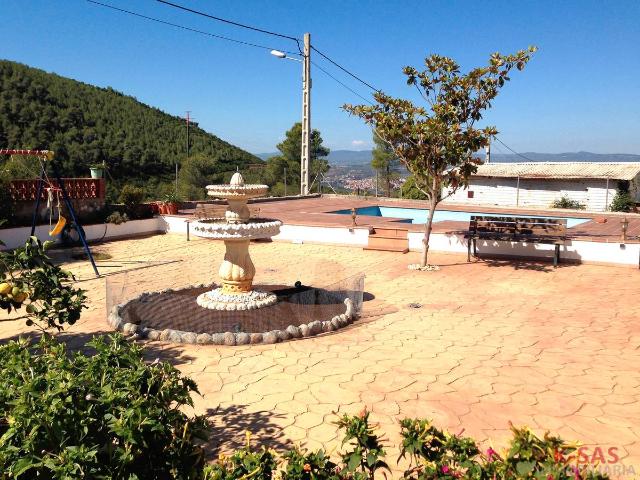 Villa en venta en Gelida