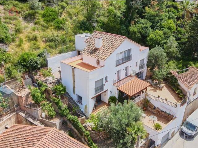 Villa en venta en Gelida