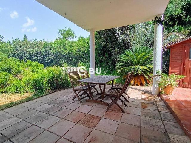 Chalet en venta en Parcelas de Porsiver, Gelves