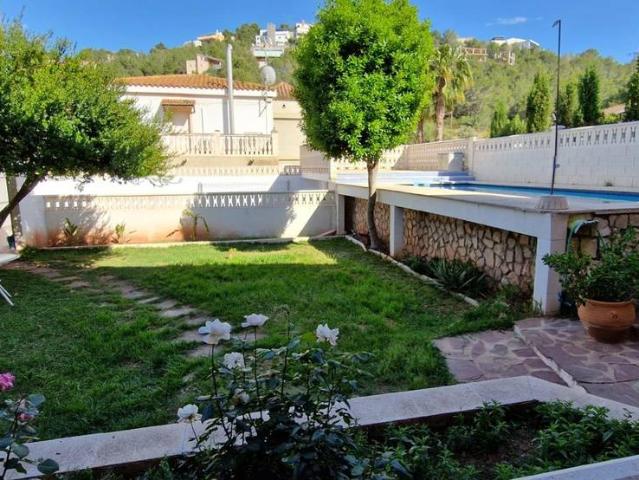Villa en venta en Gilet, La Paz