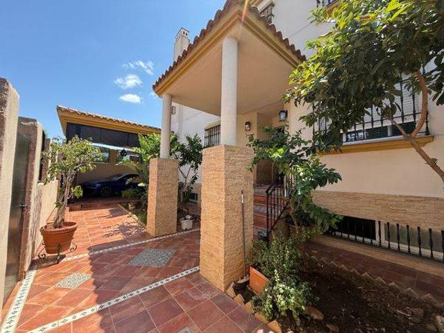 Chalet en venta en Barrio de Nicolás, Gines