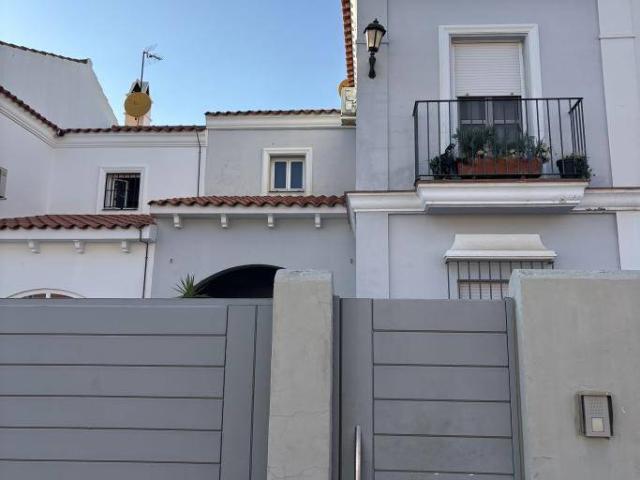 Chalet en venta en Barrio de Nicolás, Gines