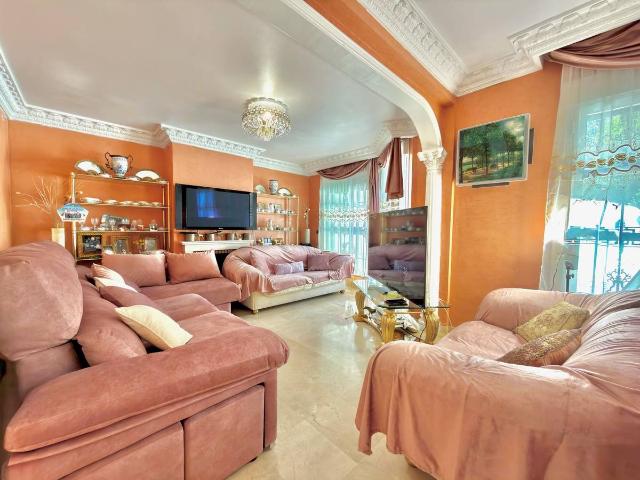 Chalet en venta en Barrio de Nicolás, Gines